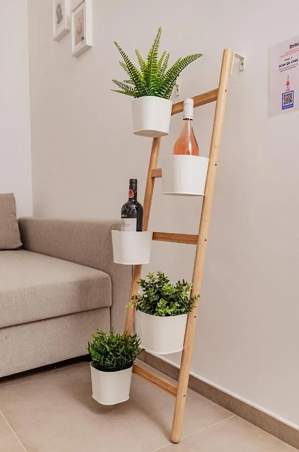 Apulialux Design Apartment - Relax, Spa E Free Parking Bari 0*,  Itália