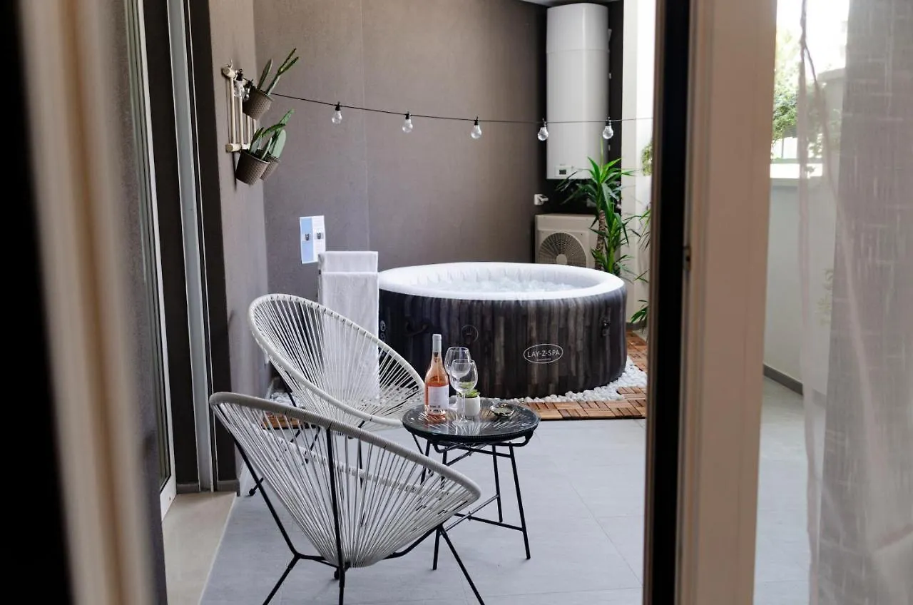 Apulialux Design Apartment - Relax, Spa E Free Parking Bari 0*,